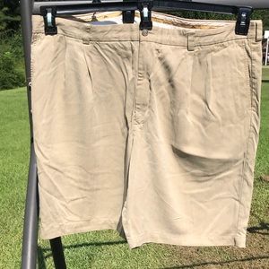Tan Tommy Bahama shorts size 42